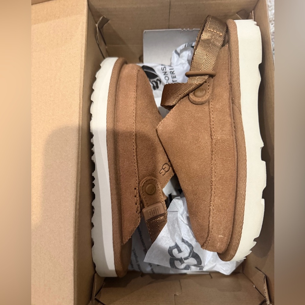UGG Kids Loafers in Brown Worn 1x